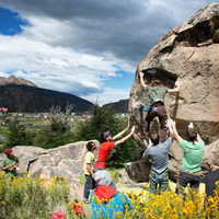 <strong>Das Bouldern rund um El Chalten ist wahrlich fantastisch und eine gute Möglichkeit auf besseres Wetter (an den hohen Bergen) zu warten<strong> </strong></strong>© Stefan Brunner