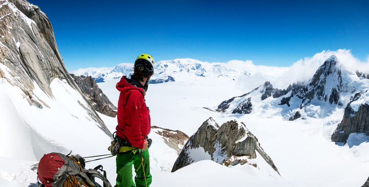 brunner-stefan-inlandeis.jpg <strong><span>Das Inlandeis breitete sich vor uns erstmals imposant in der vollen, unendlich erscheinenden Größe aus </span></strong><span class=>© Timo Moser</span><strong></p>
<p></strong>