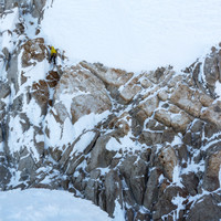 mixedlaenge-timo-vorstieg-ragni-route.jpg <strong>Timo startet nach links querend in die Mixedlängen<strong> </strong></strong>© Stefan Brunner