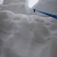 <strong>Spaltenbergung - Prusiken mit Münchhausentechnik und die lose Seilrolle Neu wurde geübt, geübt, geübt bis jeder Knoten und Handgriff wirklich sitzt</strong><span> </span><span class=>© Christoph Puggl</span>