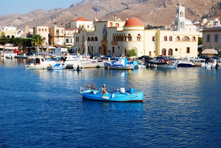 <strong>Fischerboot bei der Ausfahrt</strong> <span class=>© Bergluftleben</span>