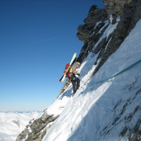 <span><strong>Endlich Sonne, nach eisigem Nordseitenirrweg.</strong> <span class=>© Timo Moser</span></span>