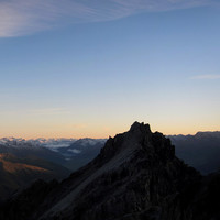 <span><strong>Ortler Normalweg bei bezaubernder Morgenstimmung</strong> </span><span class=>© Timo Moser</span>