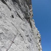 <span><strong>Platte in der 4 Seillänge</strong> <span class=>© Timo Moser</span><br /></span>