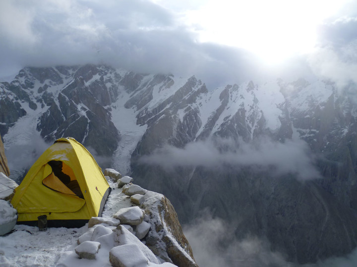 P1000619.jpg <span><strong>Kurzer Wintereinbruch aber wir haben ja unseren Palast </strong><span class=>© Timo Moser</span></span>