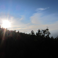 <span><strong>Die Sonne heisst uns nach sieben Längen und 4 Tagen Willkommen auf dem Latschenplateau</strong> <span class=>© Felix Autor</span></span>