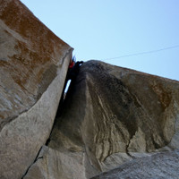 img_6449.jpg <span><strong>Kurz vor der totalen Versenkung in den Riss </strong>© Timo Moser</span>