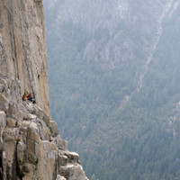 img_6515.jpg <span><strong>Kletterer Biwakieren auf der Mammut-Terrasse </strong>© Timo Moser</span>