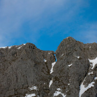 <span>Herzergreifende Annäherungen beim Felsenfenster am Grat</span>