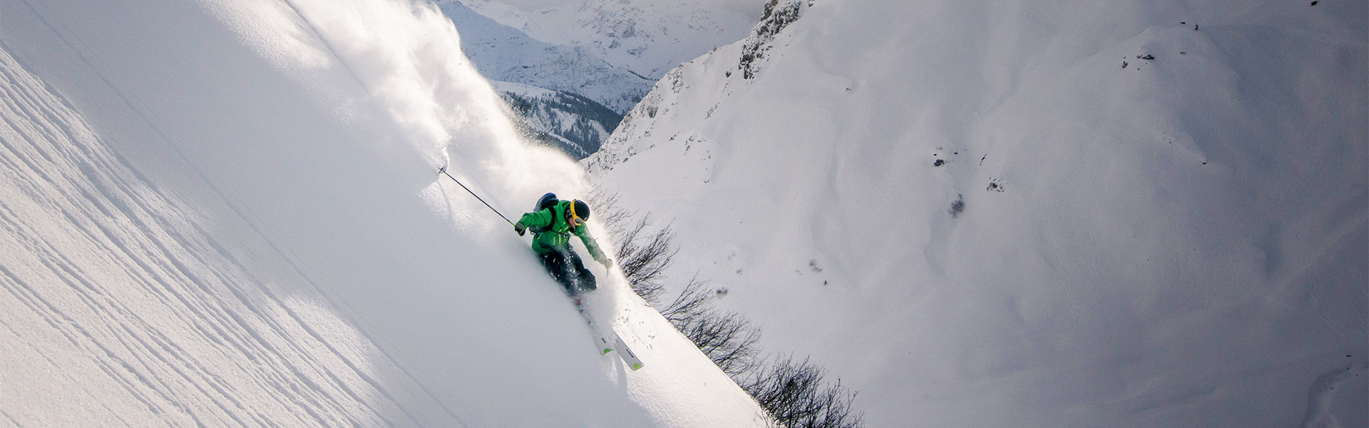 Tiefschneefahren in Pulverschnee am Arlberg