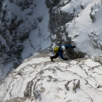 <span><span>...mit schneeig herber Barriqueduftnote</span></span>