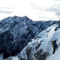 <span>(...) in landschaftlich schöner Gegend</span>