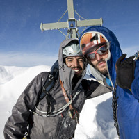 <span><strong>Felix und Timo am Watzmann Südgipfel im Schneegestöber</strong> </span><span><span class=>© Timo Moser</span></span>
