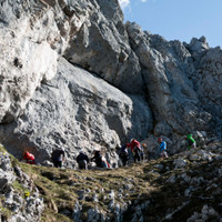 Übungsbetrieb im Klettergarten bei der Werfener Hütte