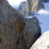 dirndlueberschreitung-scharte.jpg Dirndlüberschreitung im Rückblick - die Abseilfahrt geht von dem Zapfen in die Scharte