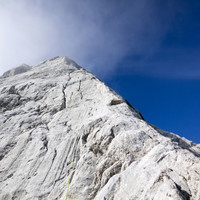 mitterspitz-suedostgrat.jpg Mitterspitz Ostgrat ist wirklich ein schöner Kalkpanzer, ich musste zwei-dreimal 30 m abseilen