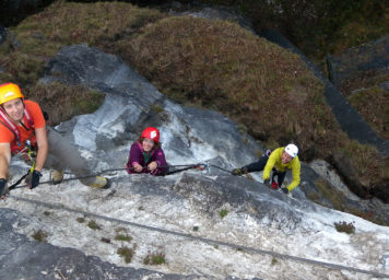 Thumbnail http://Klettersteiger%20im%20Klettersteig%20Citywall%20Salzburg