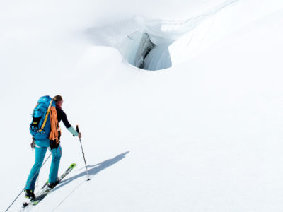 Skitourengeher auf Gletscher