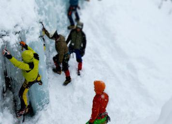 Thumbnail http://Klettertechnik%20beim%20Eisklettern