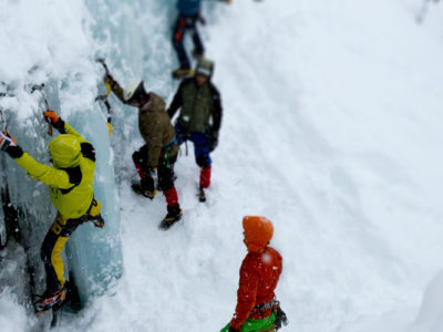 Klettertechnik beim Eisklettern