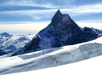 Matterhorn im Winter mit Ski