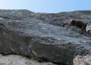 Thumbnail http://Sanieren%20bzw.%20einrichten%20einer%20Kletterroute