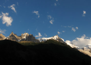 Thumbnail http://Bergkette%20am%20Mont%20Blanc%20mit%20Aiguille%20de%20Midi.