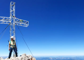 Thumbnail http://Gipfelkreuz%20Dachstein%20in%20der%20Steiermark%20Österreich